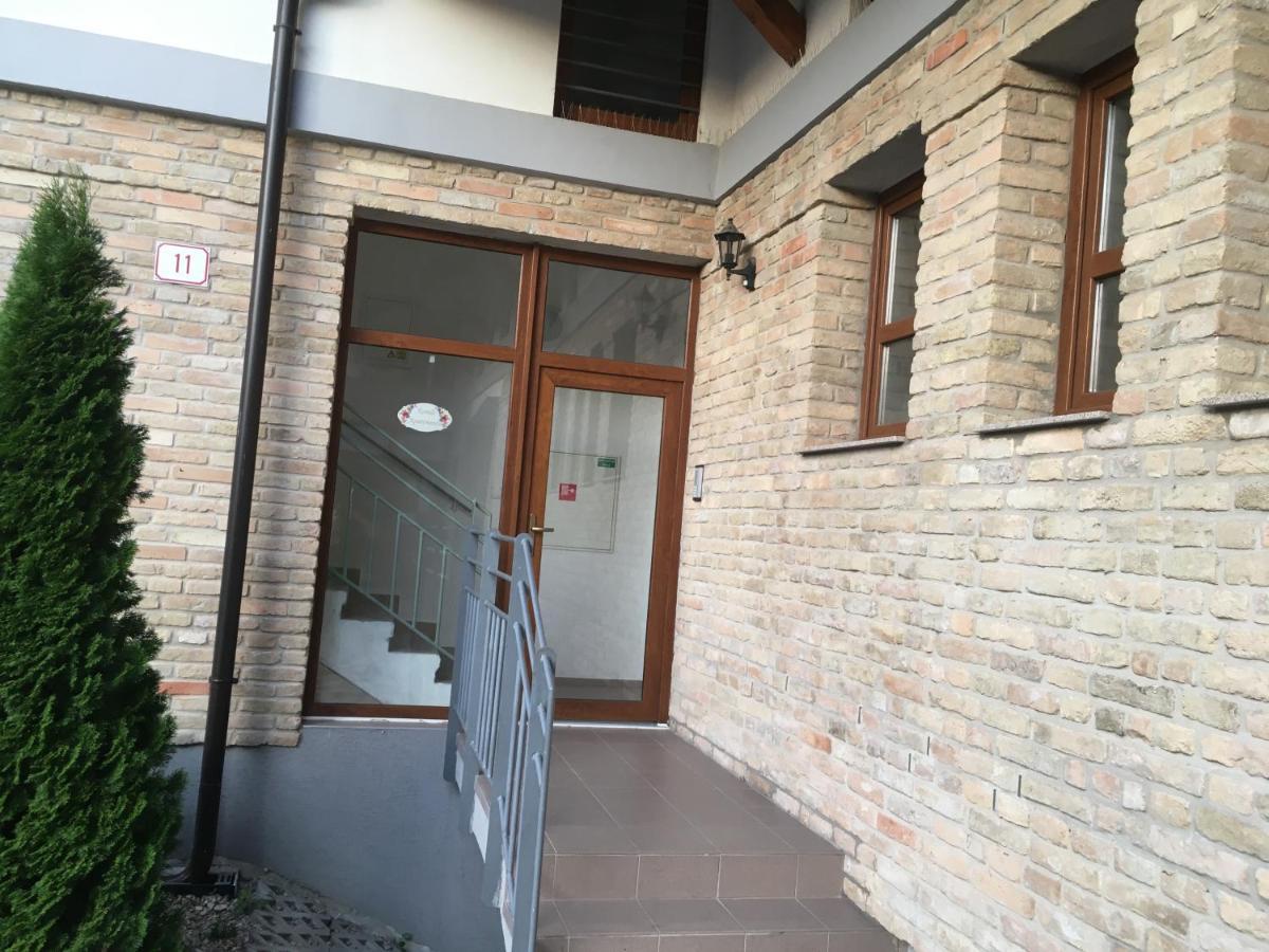 Konde Apartments B Dunajská Streda Εξωτερικό φωτογραφία